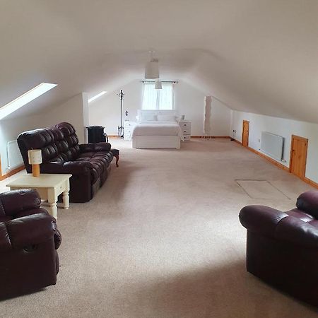 Urkers' Guest Accommodation Crossmaglen Екстериор снимка