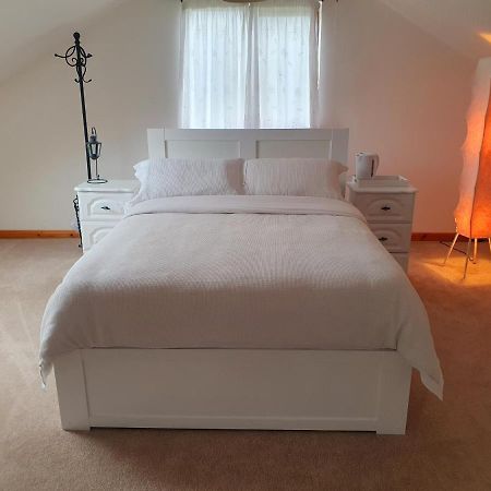Urkers' Guest Accommodation Crossmaglen Екстериор снимка