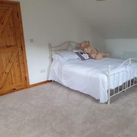 Urkers' Guest Accommodation Crossmaglen Екстериор снимка
