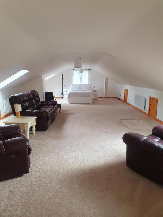 Urkers' Guest Accommodation Crossmaglen Екстериор снимка