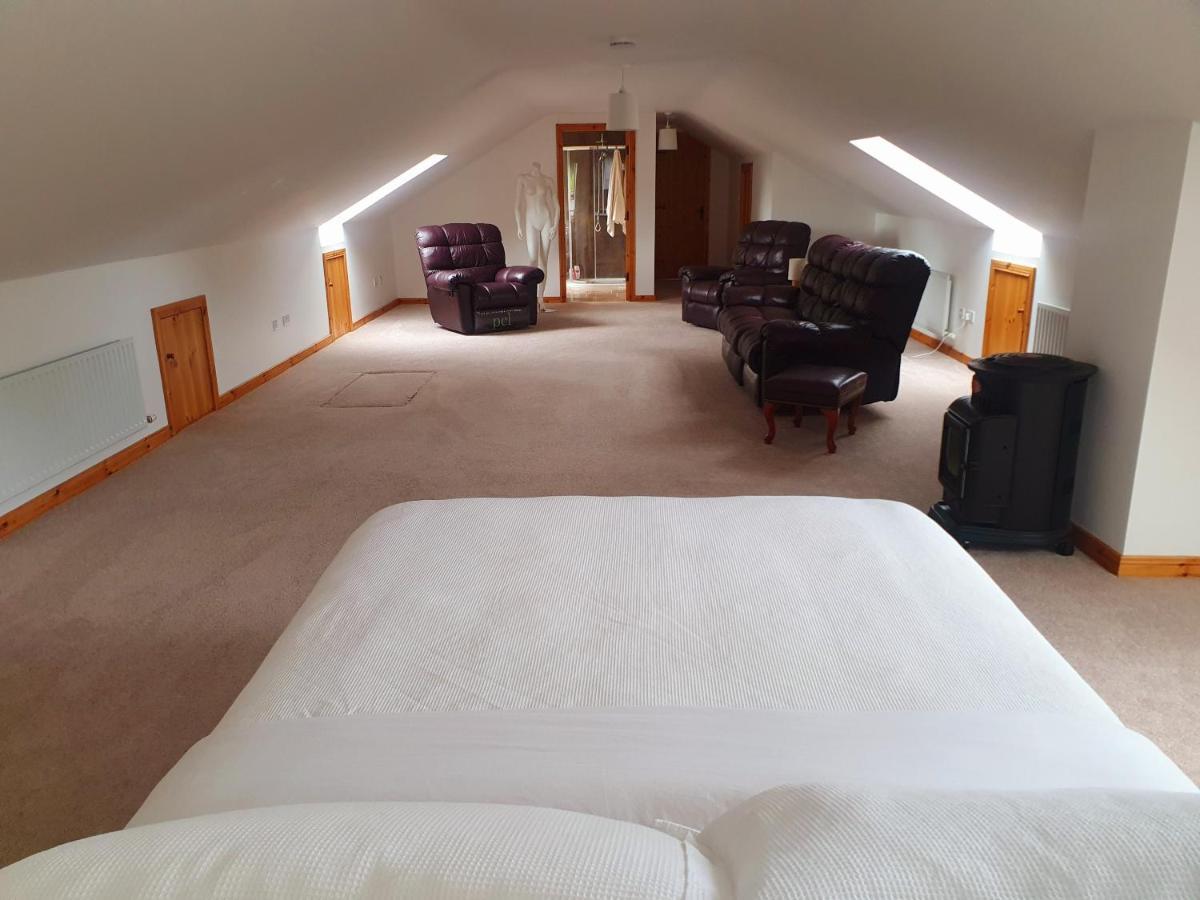 Urkers' Guest Accommodation Crossmaglen Екстериор снимка