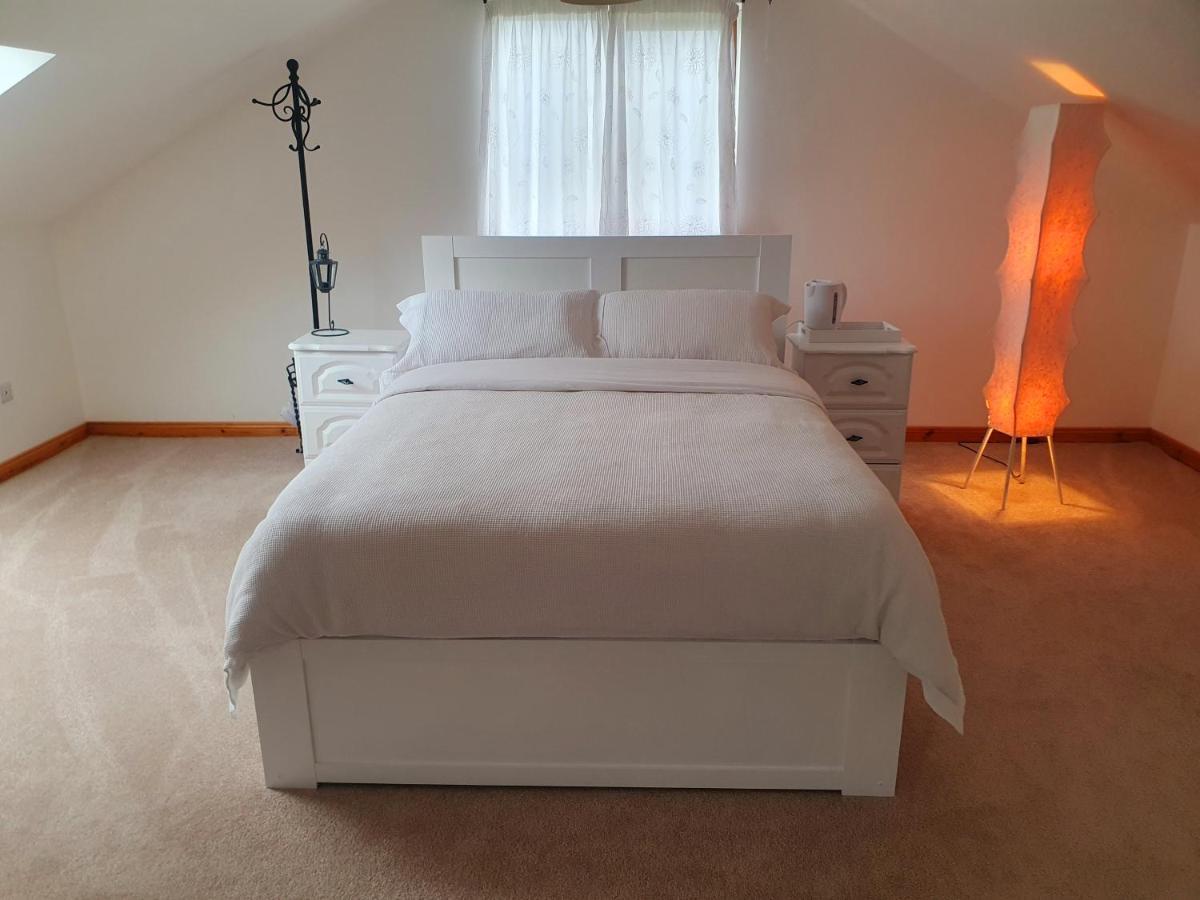 Urkers' Guest Accommodation Crossmaglen Екстериор снимка